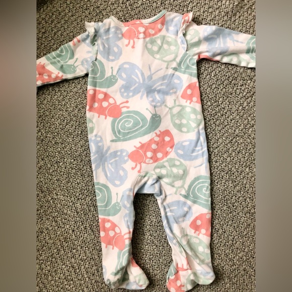 2/15$• Carter’s child of mine• Bundle of 2 onesies• 6-9 Months - Picture 5 of 6